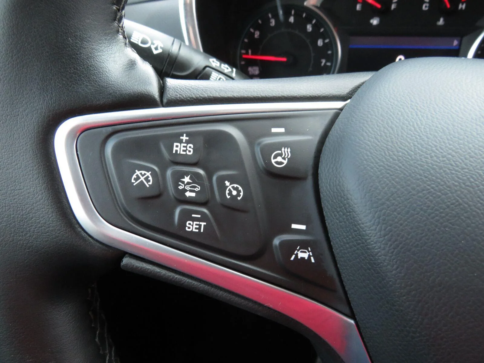 Used 2023 Mosaic Black Metallic Chevrolet LT image 34