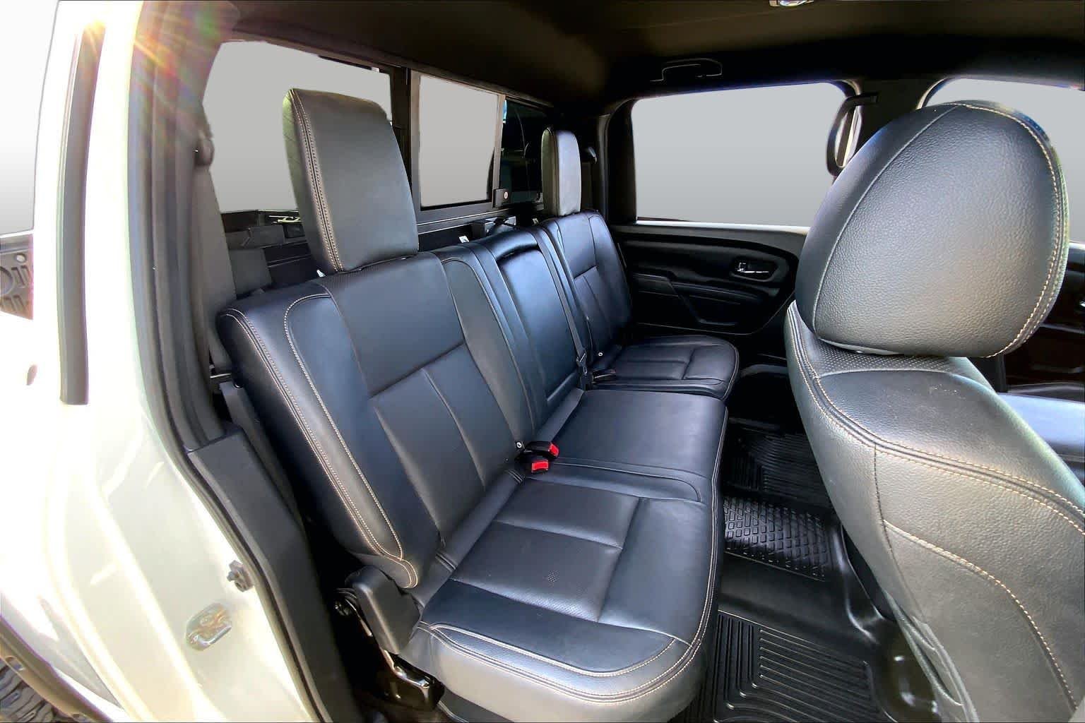 Used 2018 Pearl White Nissan SL image 20