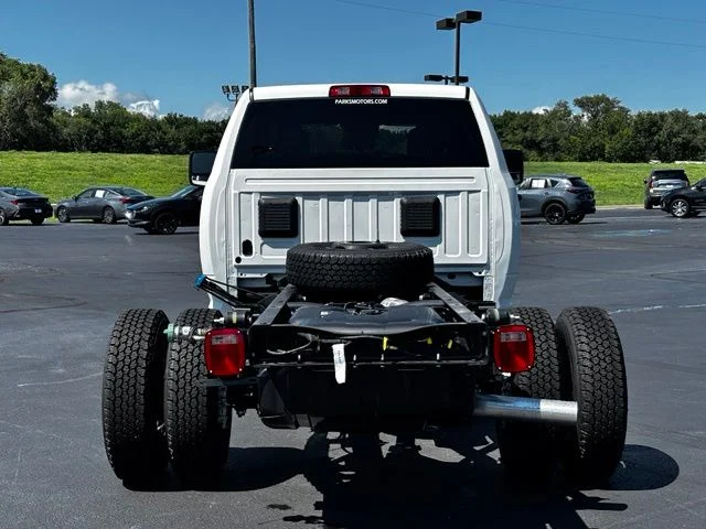 2026 RAM 3500 Chassis Tradesman - Photo 6