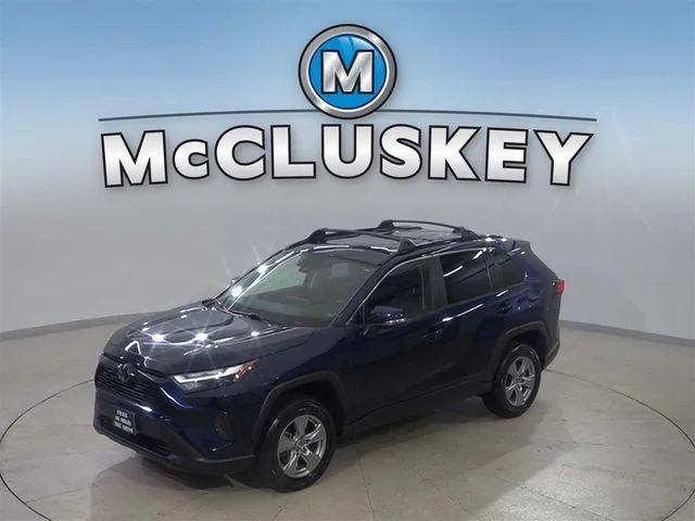 2024 Toyota RAV4 XLE - Photo 18