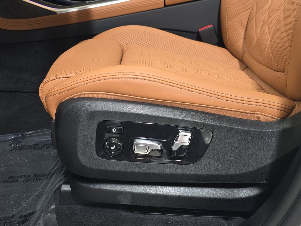 Certified Used 2026 Alpine White BMW xDrive40i image 28