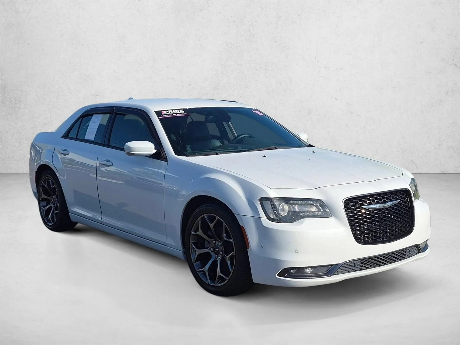 Used 2015 White Chrysler 300S image 3