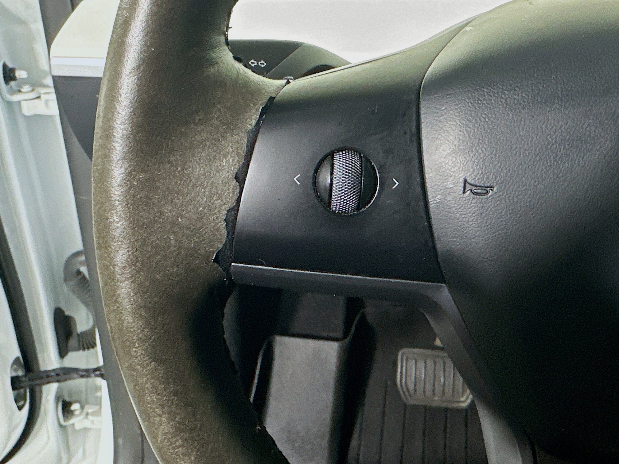 Used 2024 White Tesla Long Range image 16