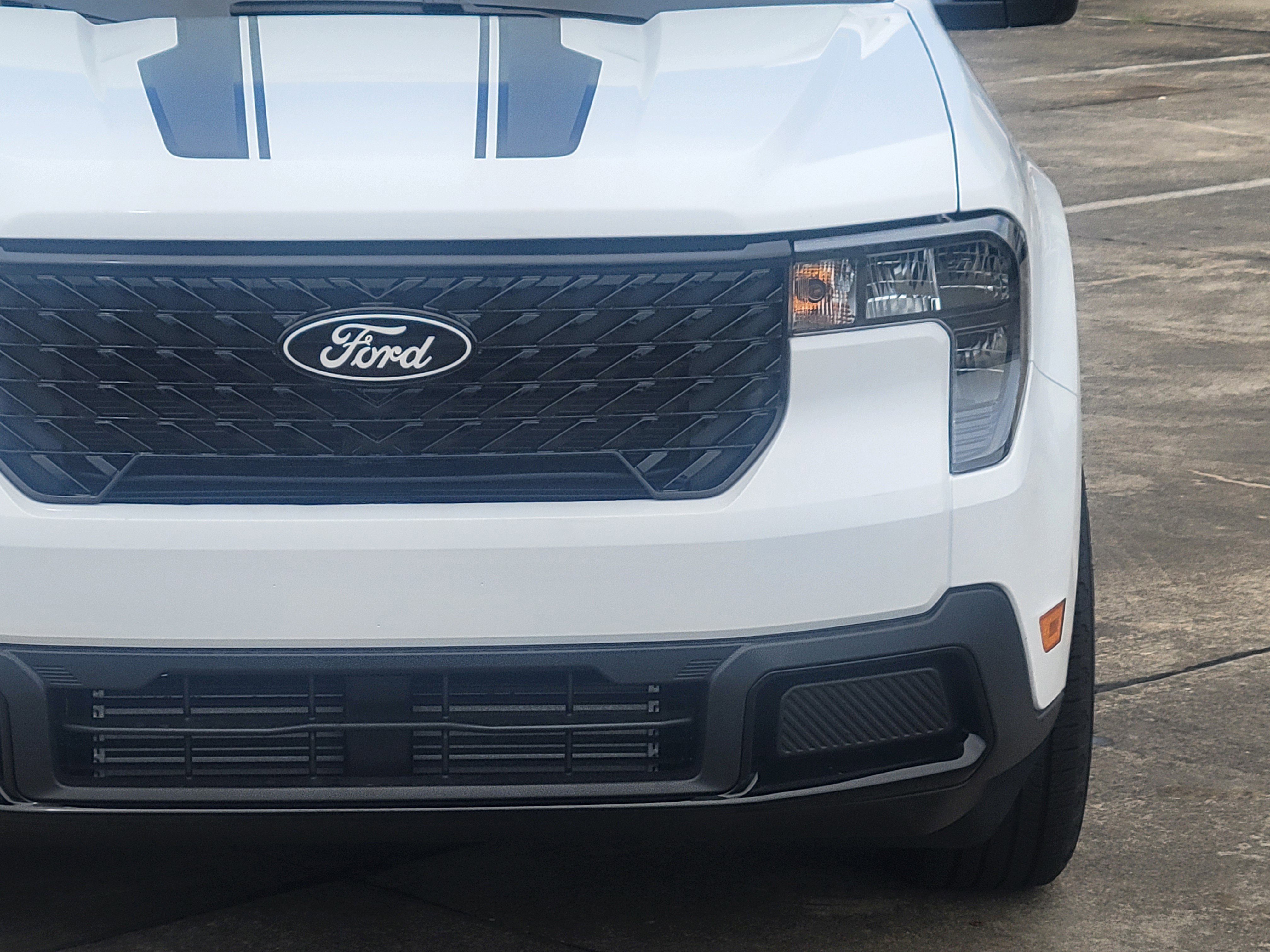 2025 Ford Maverick XLT - Photo 8