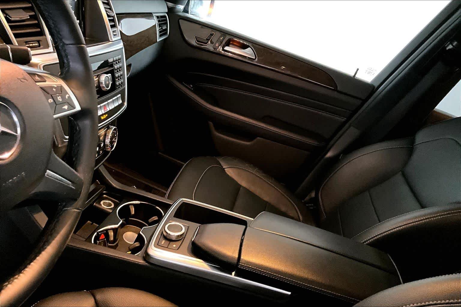 Used 2014 Black Mercedes-Benz ML 350 image 17