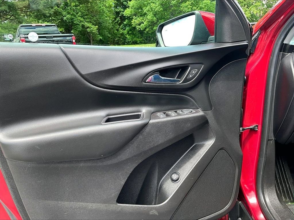 Used 2018 Red Chevrolet LT image 9