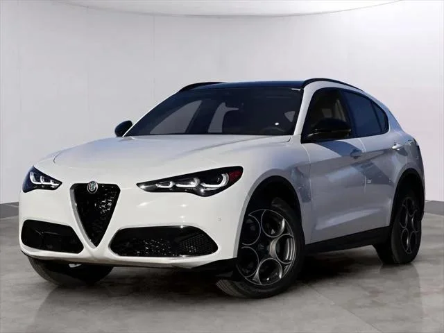 2025 Alfa Romeo Stelvio Stelvio AWD's photo
