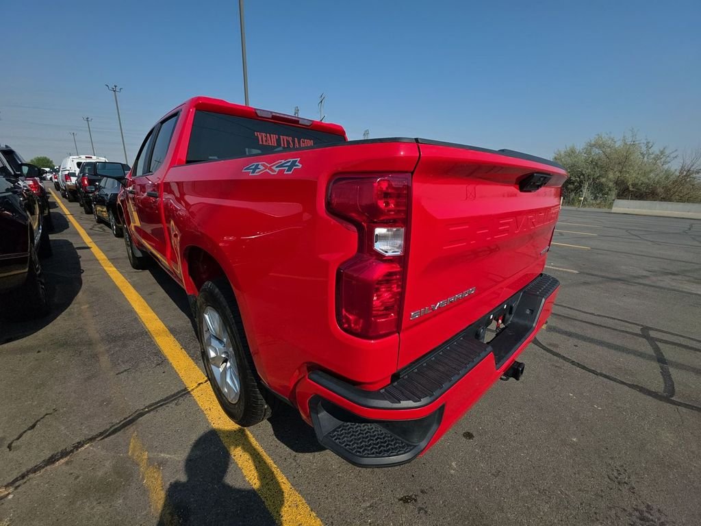 Used 2023 Red Chevrolet Custom image 3