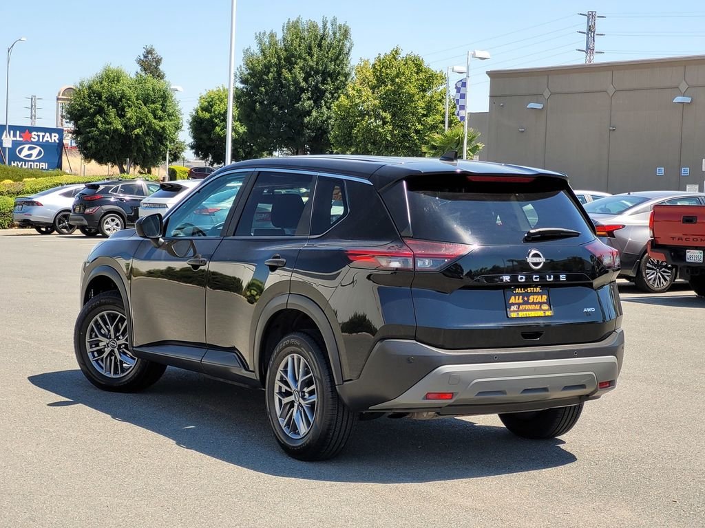 Used 2023 Black Nissan S image 6