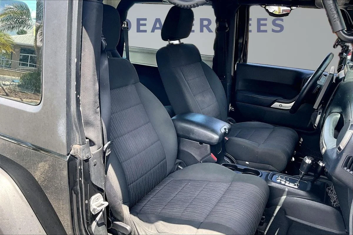 Used 2012  Jeep Sport image 28