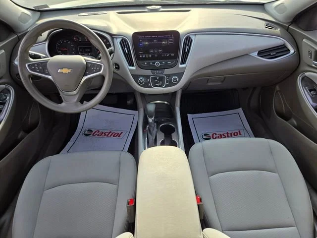 Used 2022 Silver Ice Metallic Chevrolet FL image 14