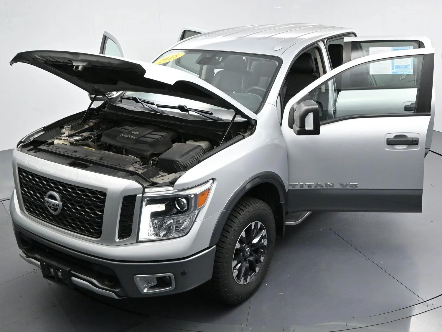 Used 2018 Brilliant Silver Nissan PRO-4X image 47