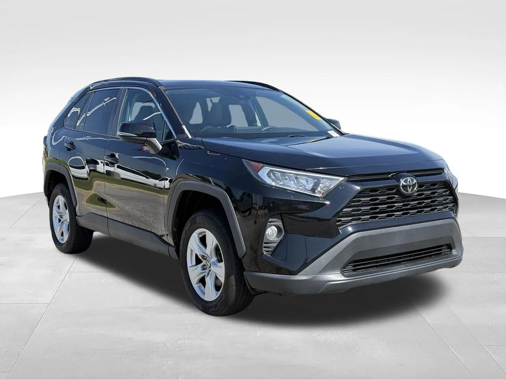 Used 2021 Black Toyota XLE image 29