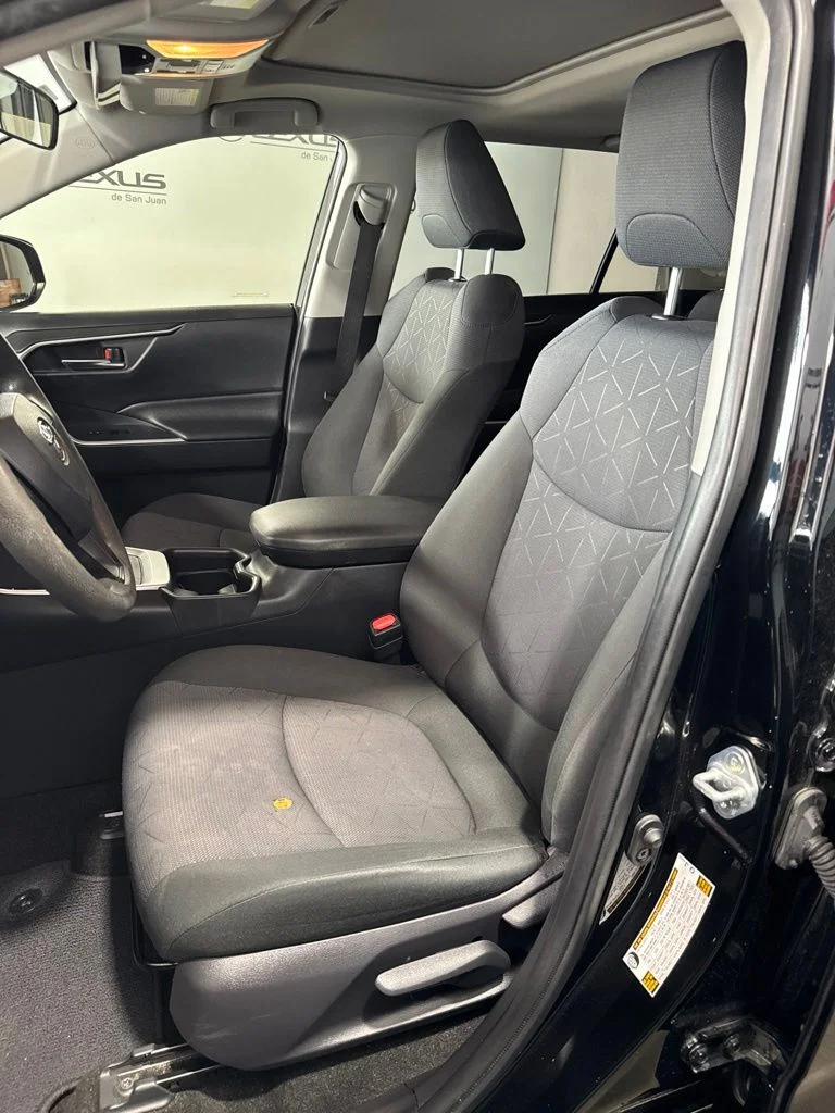 Used 2020 Black Toyota XLE image 34