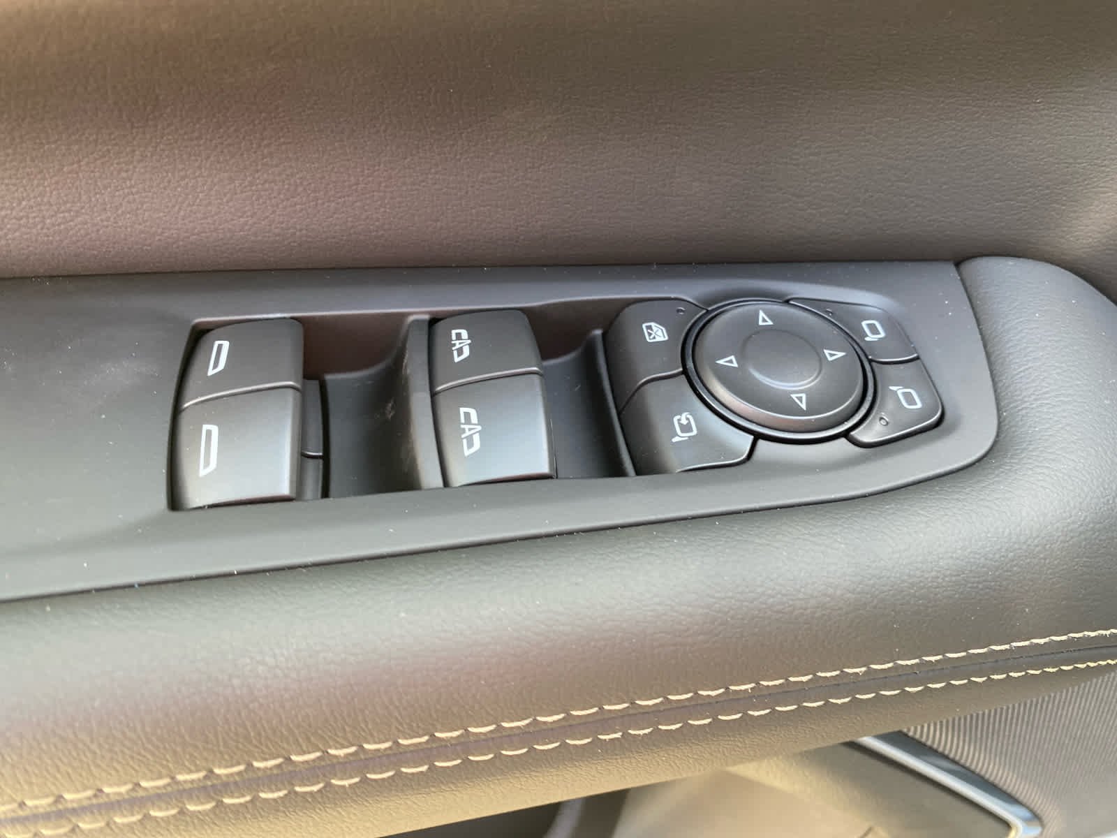 2026 GMC Yukon Elevation - Photo 8