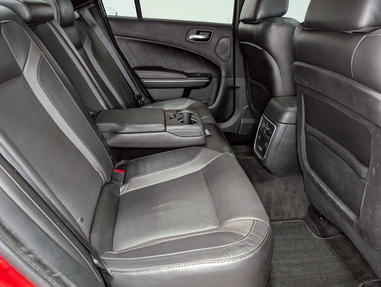 Used 2018 Torred Clearcoat Dodge GT image 40