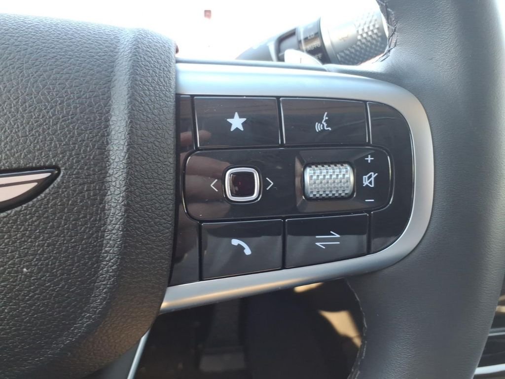 Used 2025 Silver Genesis 2.5T image 20