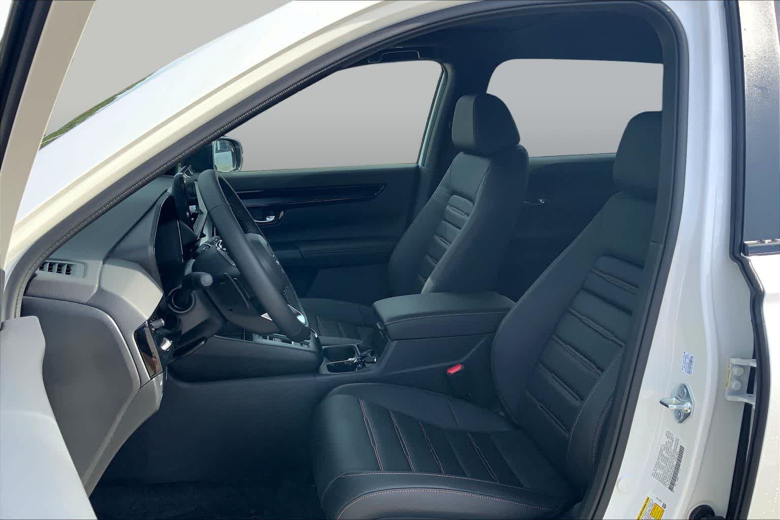 New 2026 Platinum White Pearl Honda AWD Sport Touring Hybrid image 9