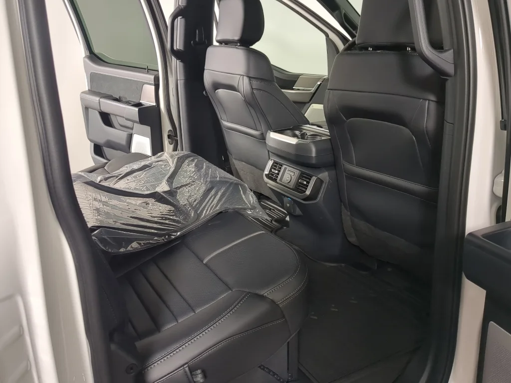New 2026 Star White Metallic Tri-Coat Ford Platinum® image 20