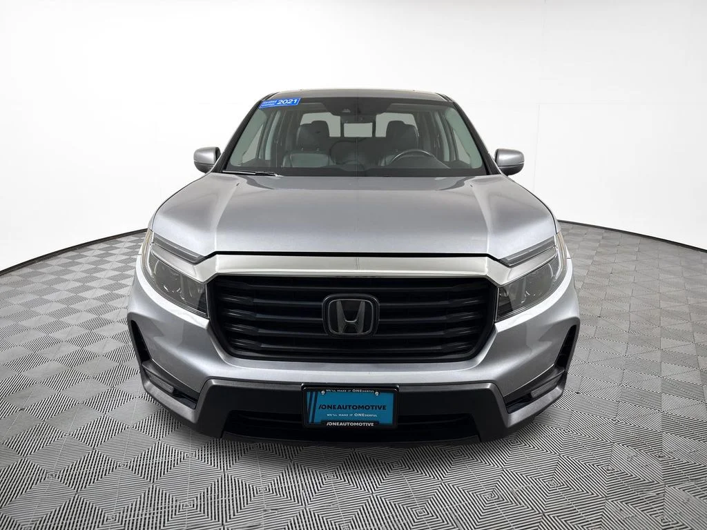 Certified Used 2021 Lunar Silver Metallic Honda AWD RTL image 3