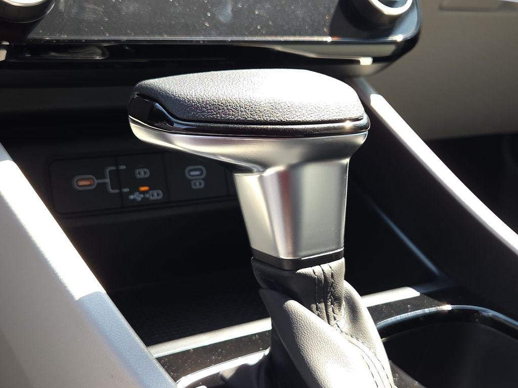 New 2026 Black Hyundai SEL FWD image 21