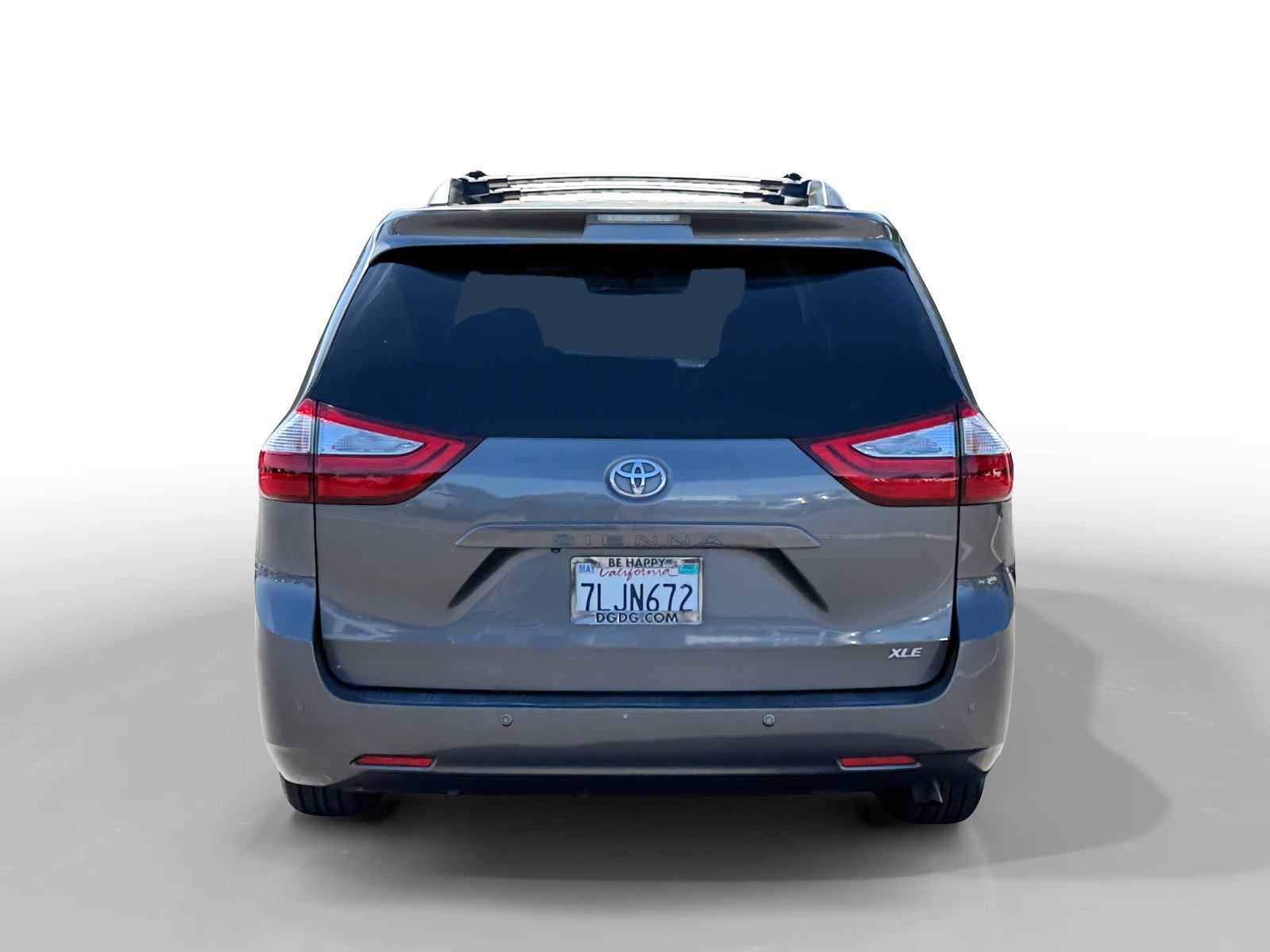 Used 2015 Predawn Gray Mica Toyota XLE image 4