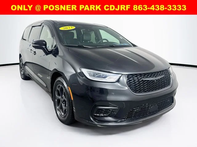 2022 Chrysler Pacifica Hybrid Limited