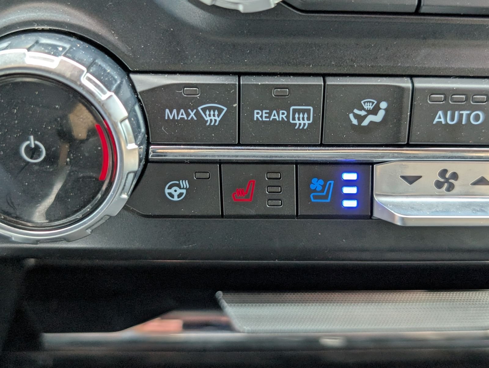 Used 2025 Race Red Ford Lariat image 20