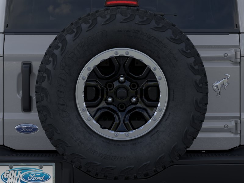 New 2026 Avalanche Gray Ford Badlands image 24