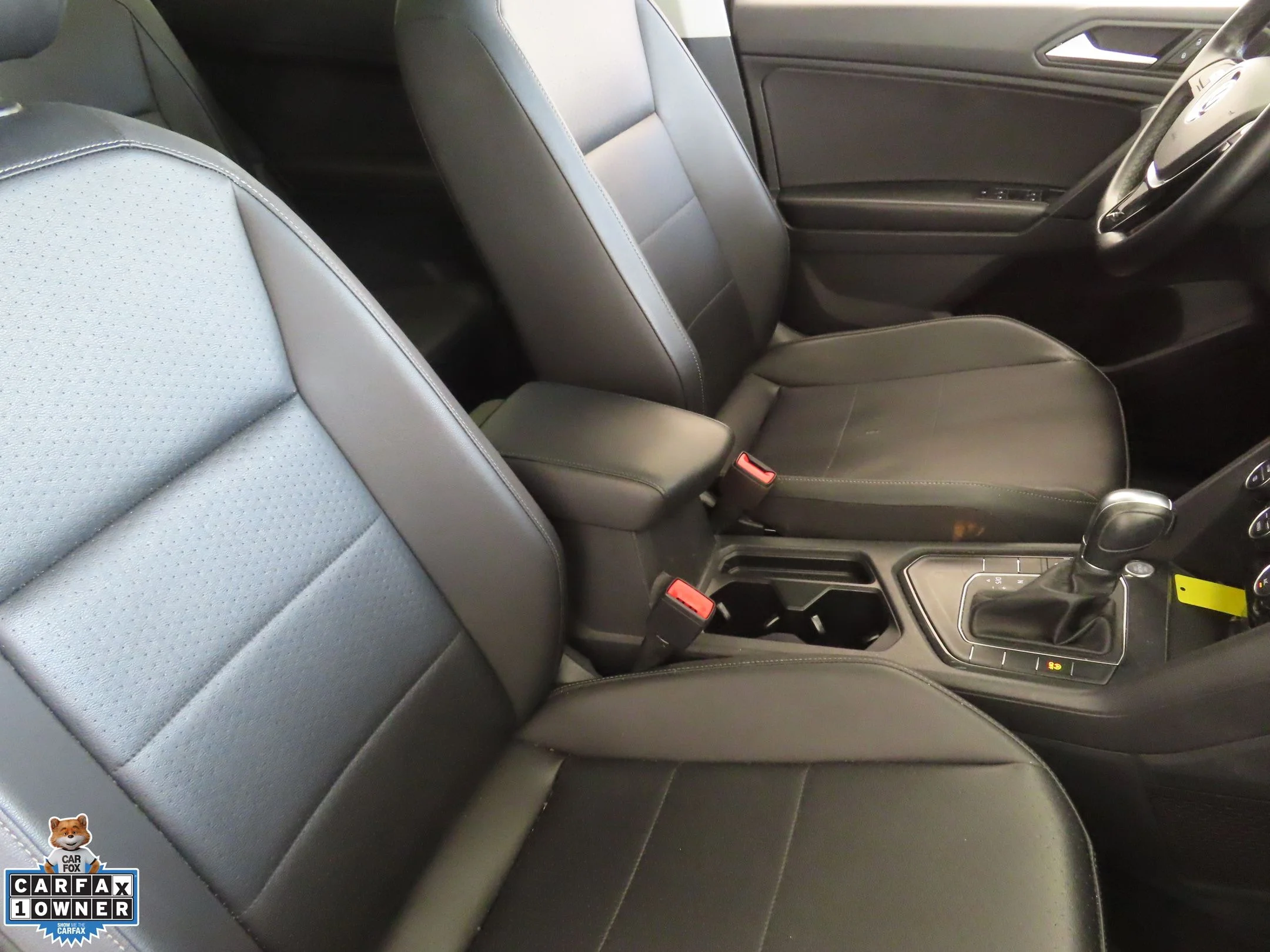 Used 2019 Black Volkswagen 2.0T SE image 27