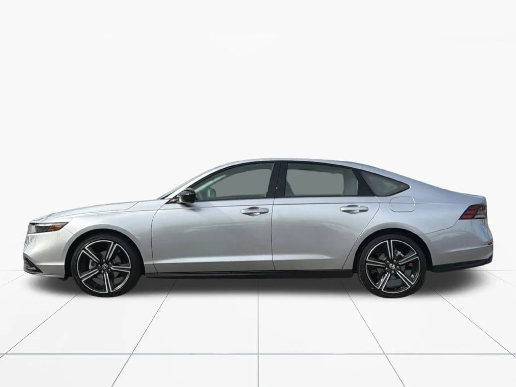 New 2026 Solar Silver Metallic Honda SE image 7