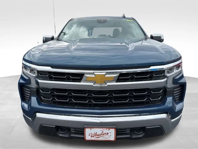 Used 2024 Lakeshore Blue Metallic Chevrolet LT (2FL) image 10