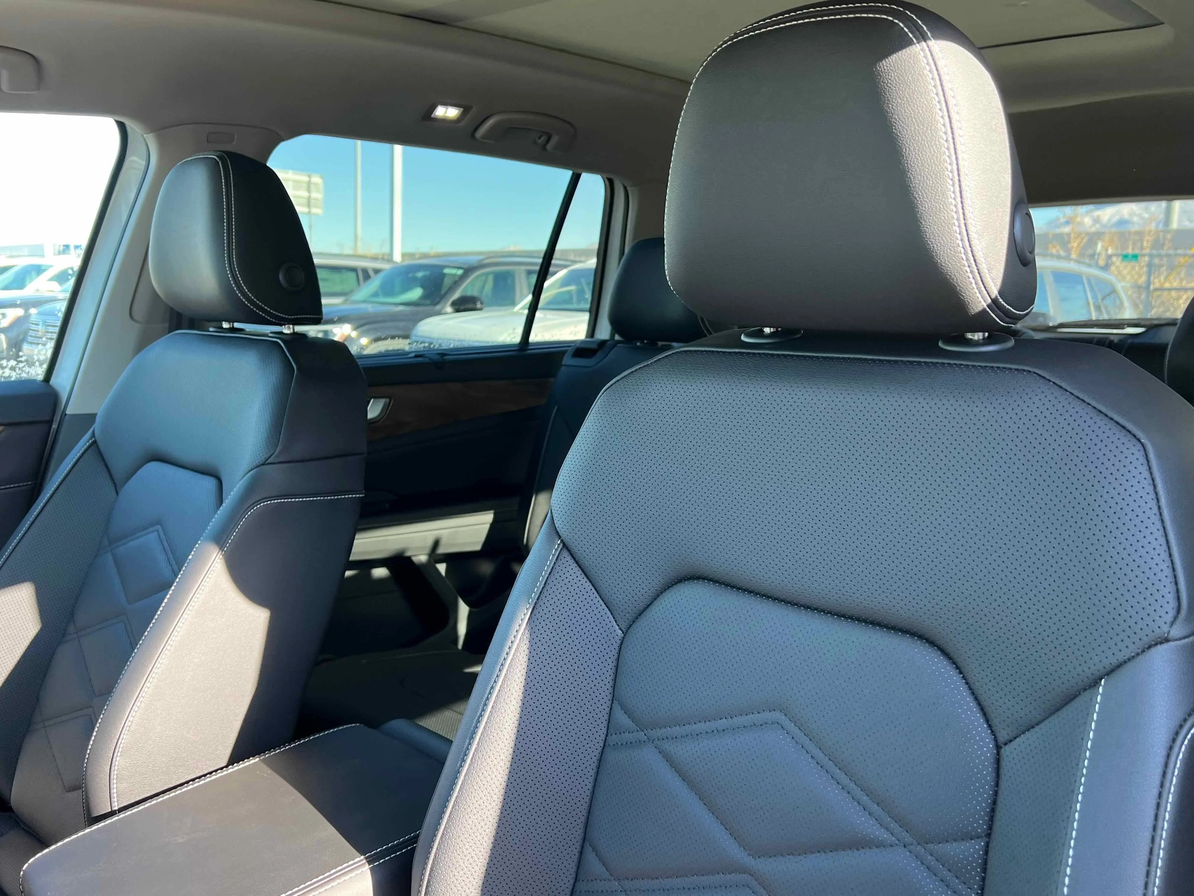 New 2026 Opal White Volkswagen 2.0T SE w/Technology image 17