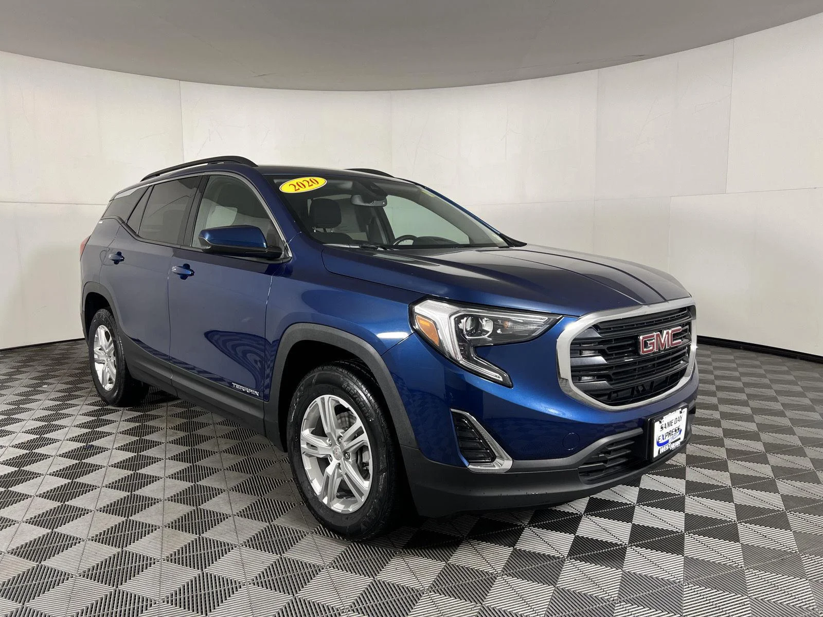 Used 2020 BLUE EMERALD METALLIC GMC SLE image 29