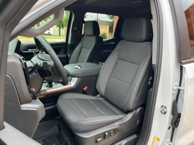 New 2026 White Chevrolet LT image 17