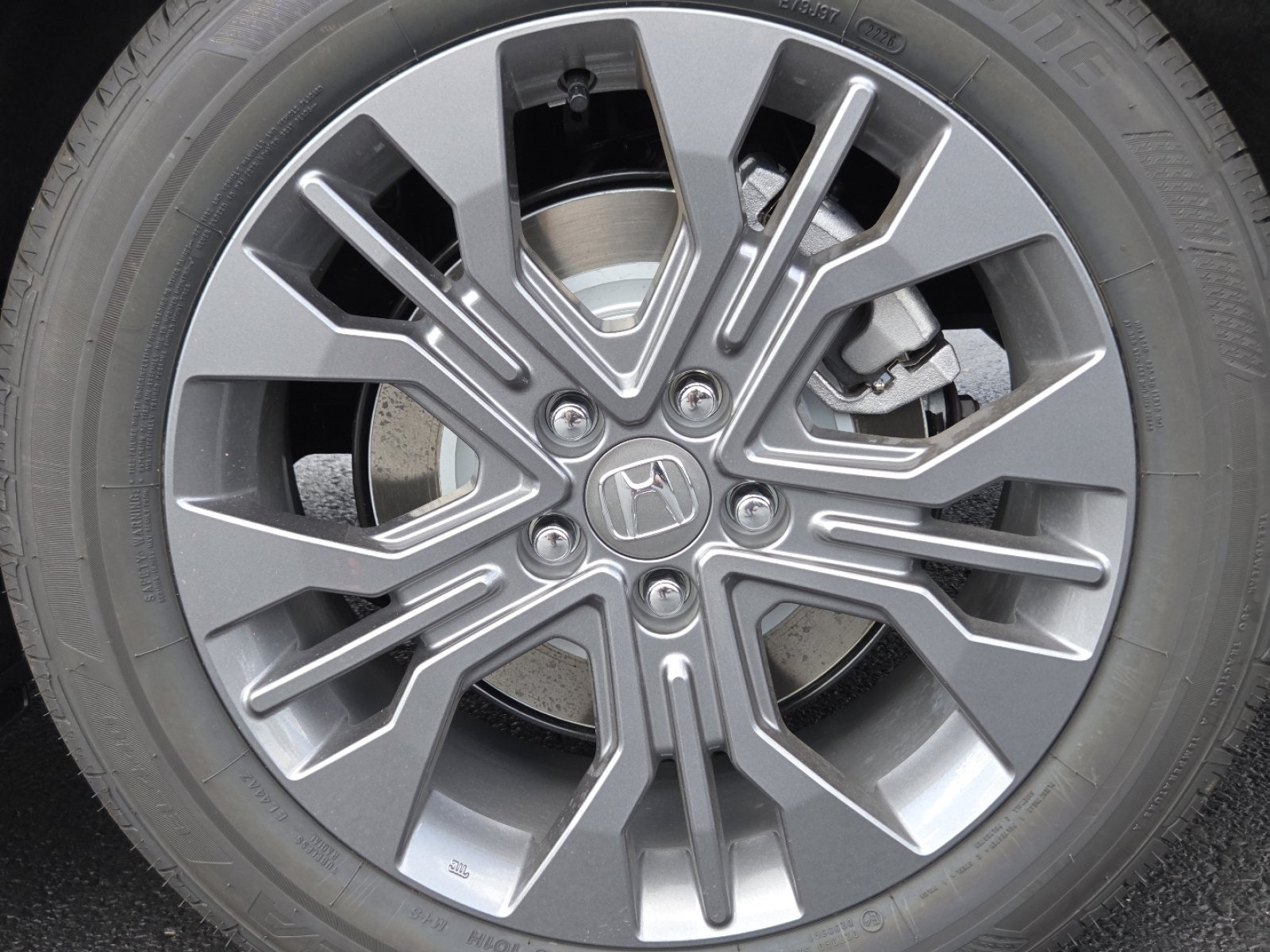 New 2026 Modern Steel Metallic Honda Touring image 15