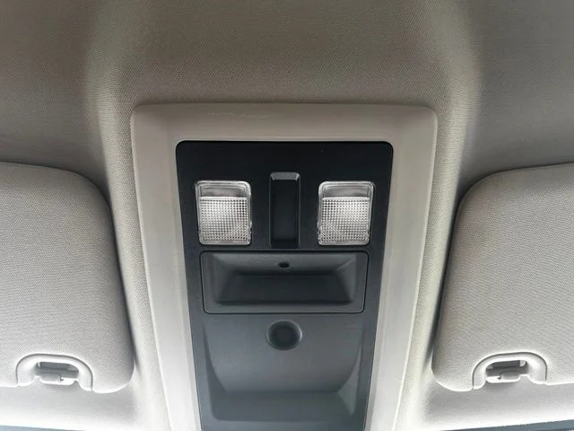 Used 2022 White Ram SLT image 21