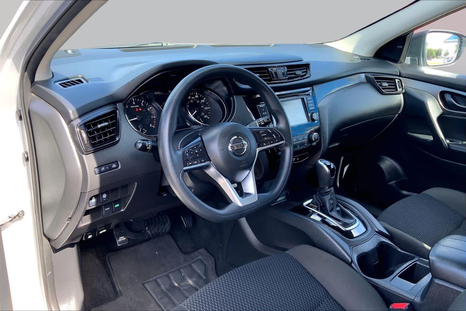 Used 2021 Brilliant Silver Metallic Nissan S image 18