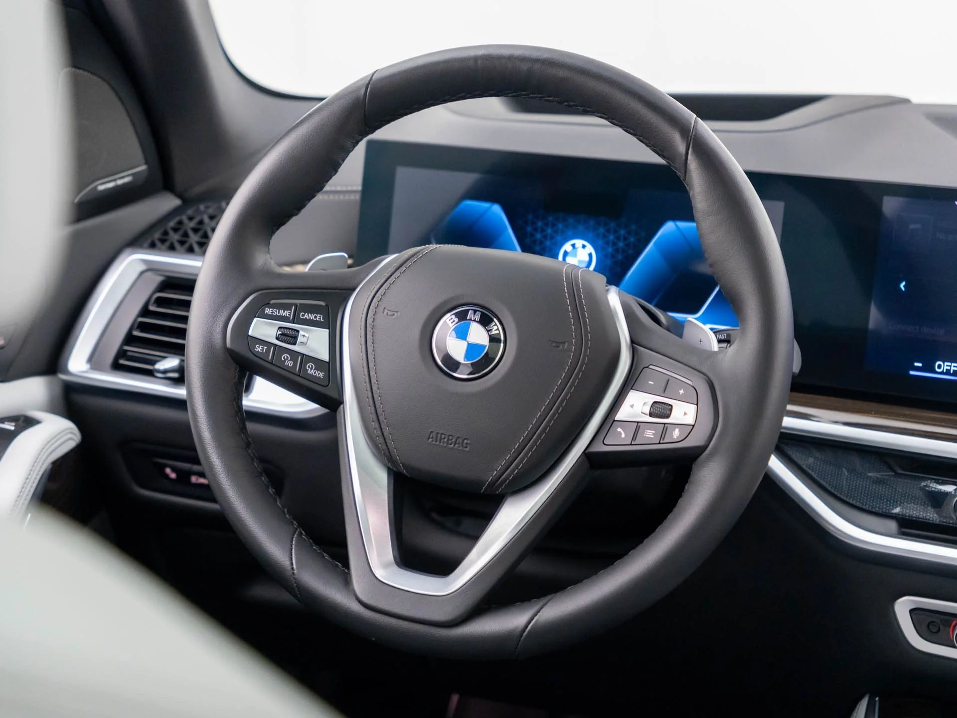 Certified Used 2026 White BMW xDrive40i image 11