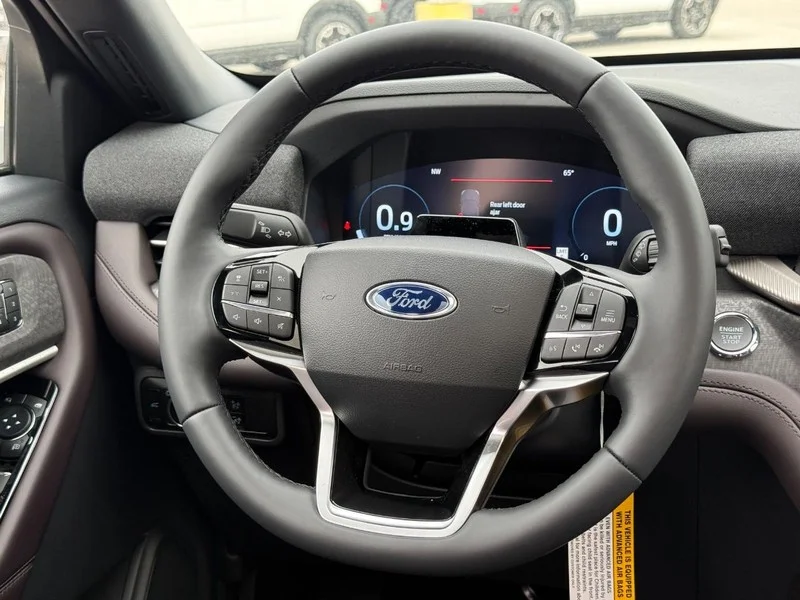 New 2026 Star White Metallic Tri-Coat Ford Platinum 4WD image 10