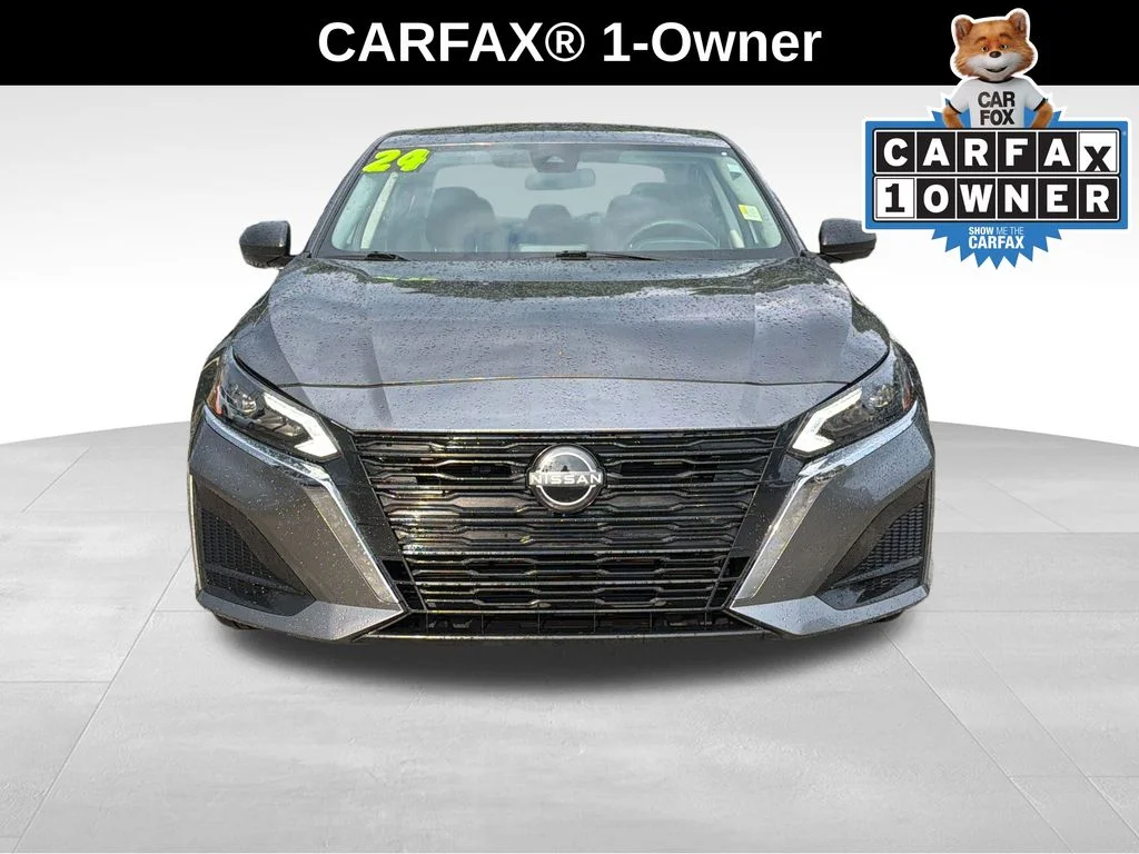 Used 2024 Gray Nissan 2.5 SV image 2