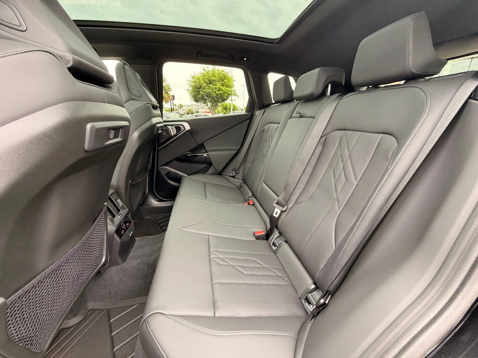 2026 BMW X3 30 - Photo 14