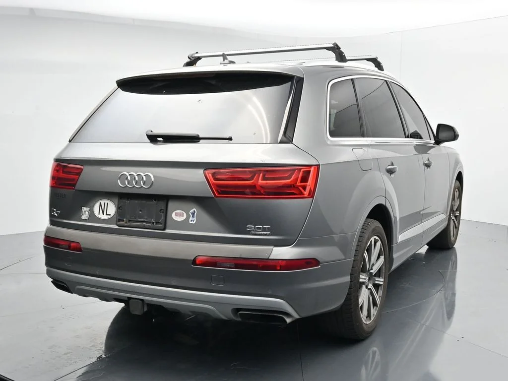 Used 2017  Audi 3.0T Prestige image 5