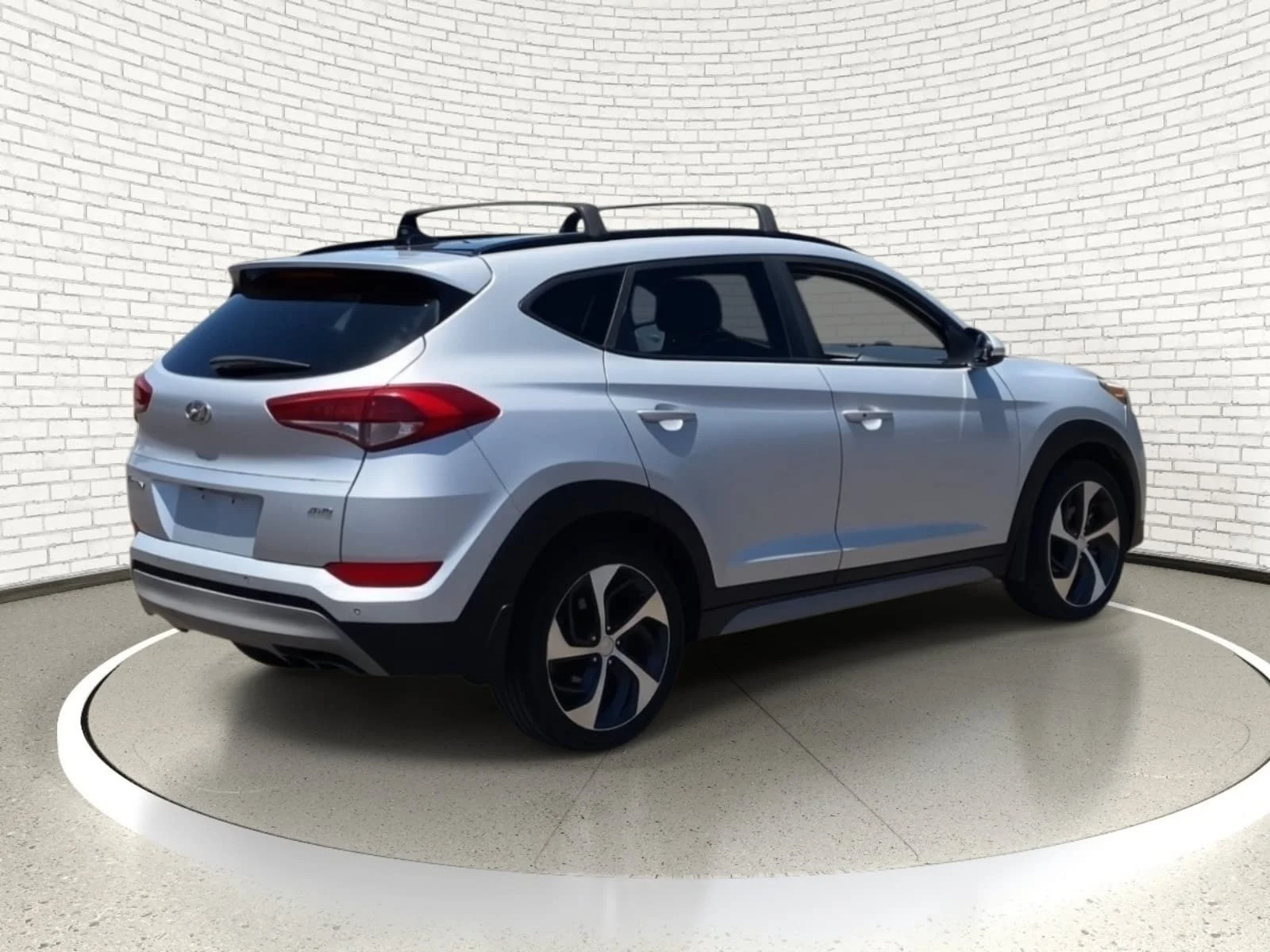 Used 2018 Molten Silver Hyundai Value image 7