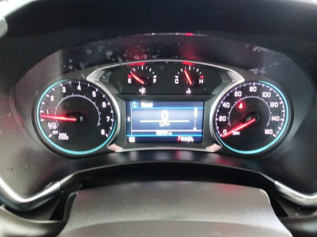 Used 2024 Summit White Chevrolet LT image 18