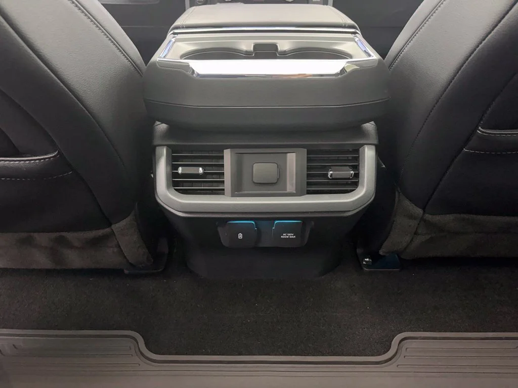 Used 2023 Silver Ford Lariat image 40