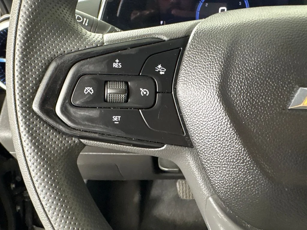 Used 2025 Black Chevrolet LT image 24