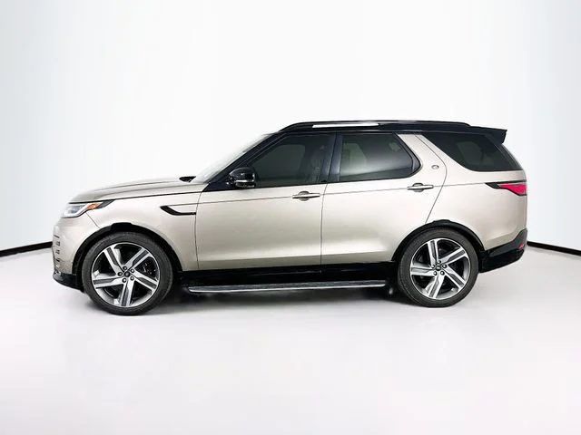 Used 2023  Land Rover Metropolitan Edition image 8