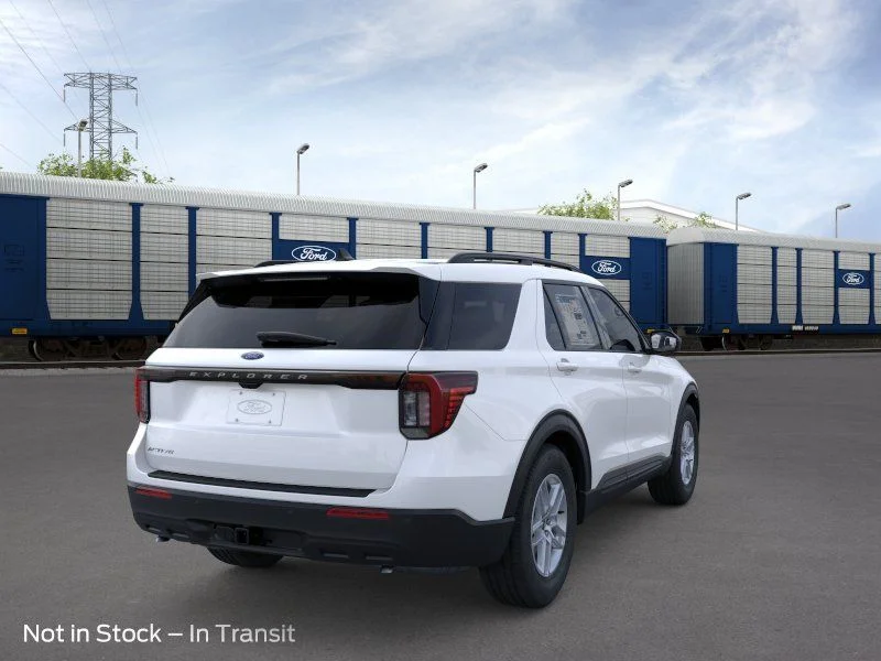 New 2026 Star White Metallic Tri-Coat Ford Active image 8