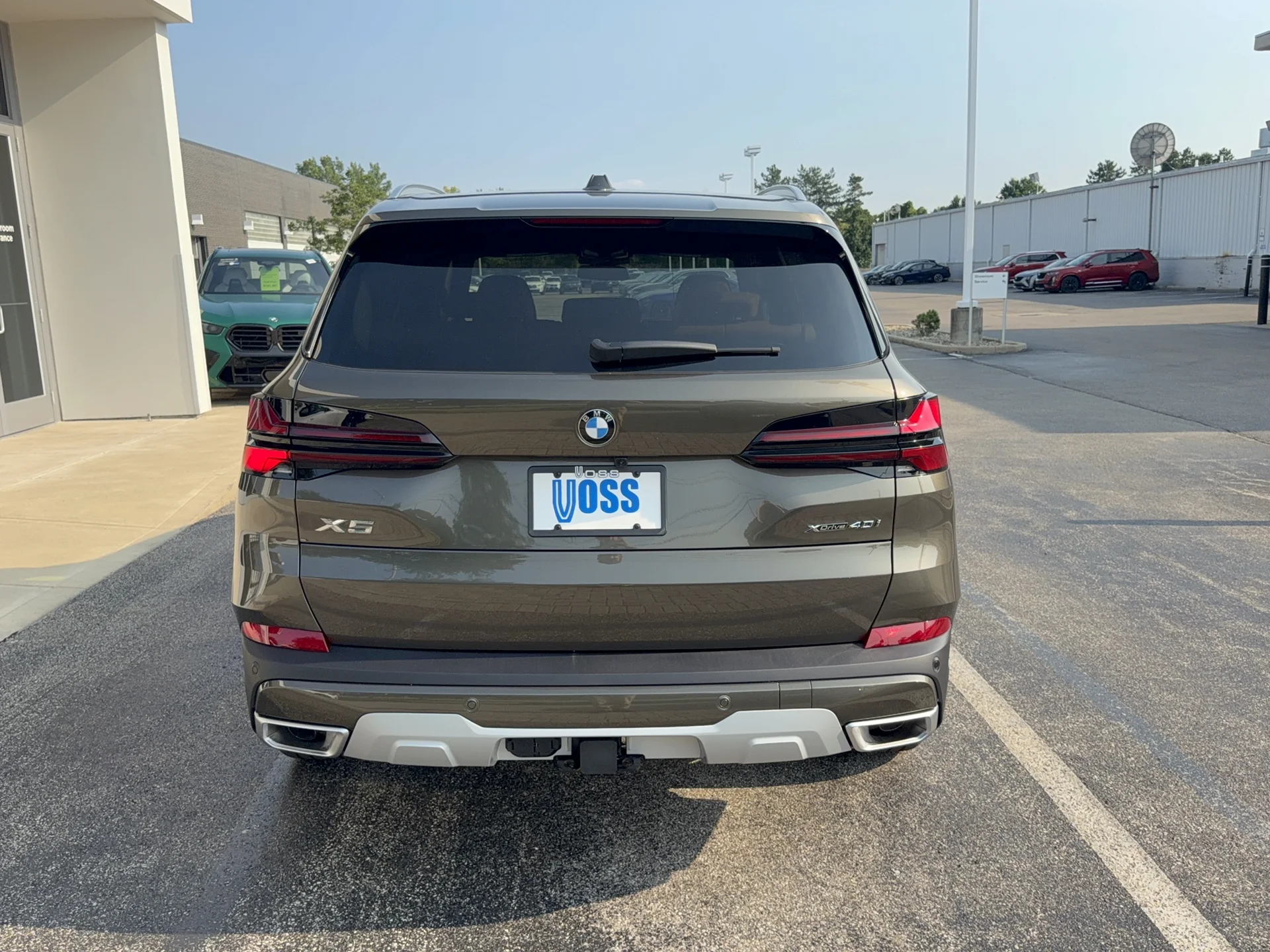 New 2026 Manhattan Green Metallic BMW xDrive40i image 4